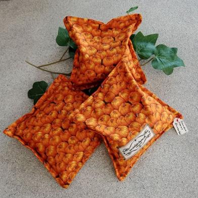 Traubenkernkissen in liebevoller Handarbeit hergestellt