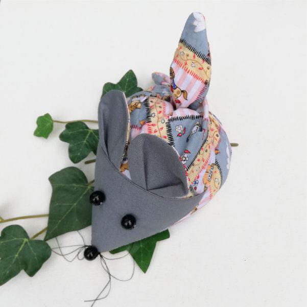 Traubenkernmaus, Traubenkernkissen, Handarbeit, Traubenkerne