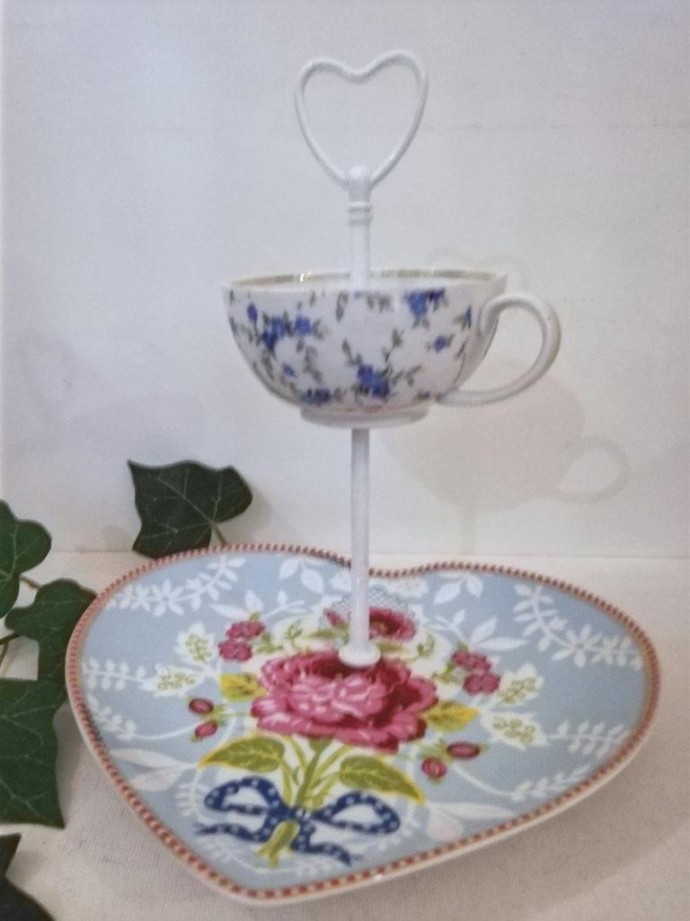 Etagère, Dekoration Tisch, Bisquitschale, Teller, Vintagedekor, Geschirr