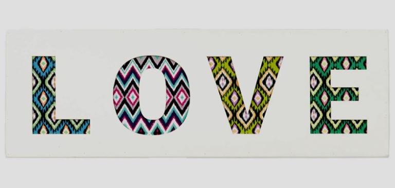 Dekobild LOVE weiss mit bunten Buchstaben