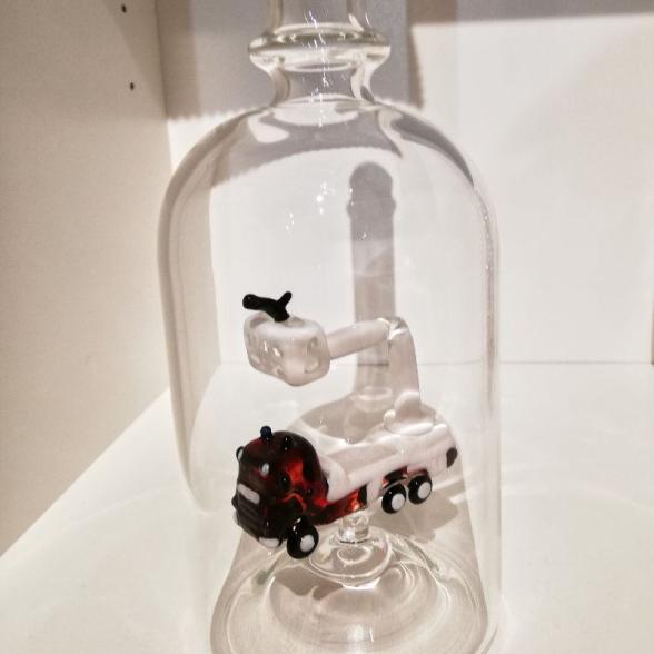 Glasflasche Geschenkflasche mit Sujet Feuerwehrauto mit Leiter